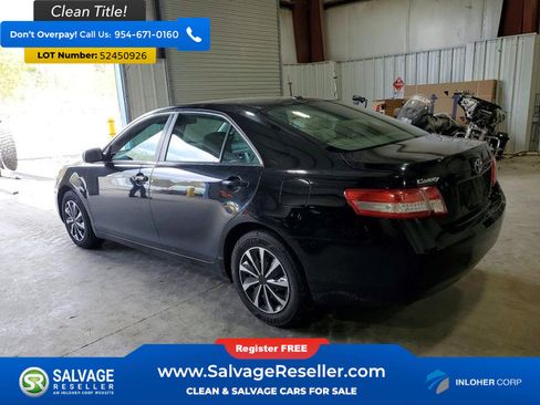 Used 2011 Toyota Camry LE FWD image 3