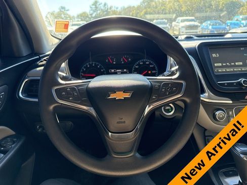 Used 2018 Chevrolet Equinox LS image 15