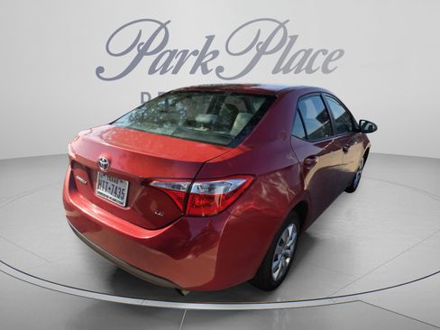 Used 2016 Toyota Corolla LE FWD image 6
