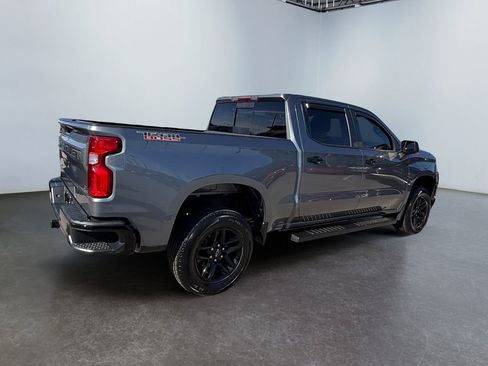 Used 2021 Chevrolet Silverado 1500 LT Trail Boss w/ Convenience Package II AWD/4WD image 3