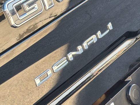 Used 2025 GMC Sierra 3500 Denali Ultimate image 12