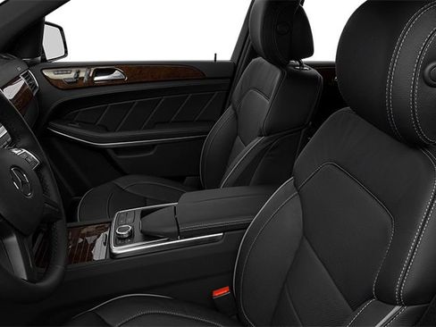 Used 2014 Mercedes-Benz GL 550 4MATIC image 9