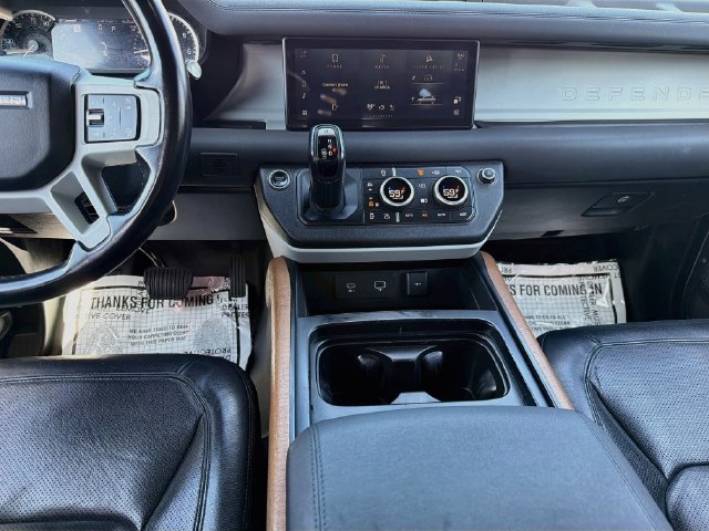 Used 2023 Land Rover Defender 110 SE AWD/4WD image 19