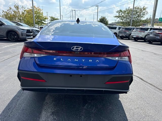 Used 2024 Hyundai Elantra SEL FWD image 6