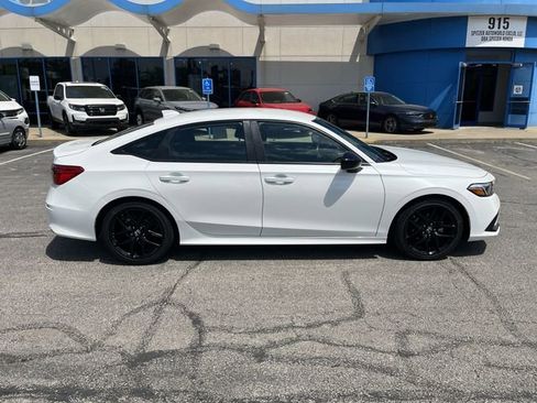 Used 2024 Honda Civic Sport image 11