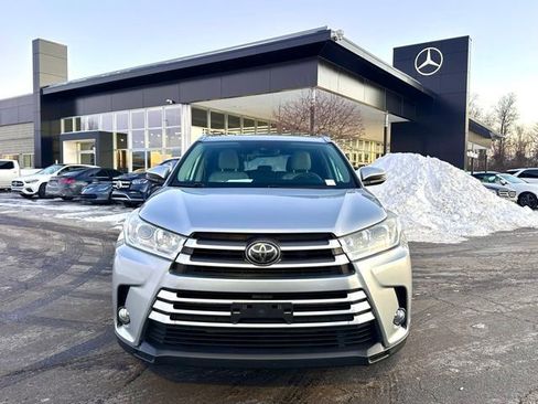 Used 2018 Toyota Highlander XLE w/ Protection Package #3 image 3