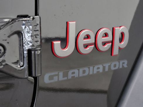 Used 2020 Jeep Gladiator Rubicon AWD/4WD image 9