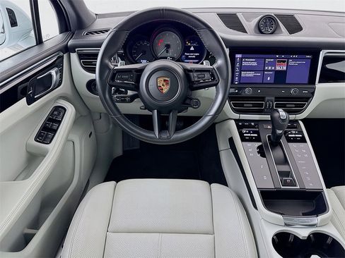 Used 2022 Porsche Macan S image 26
