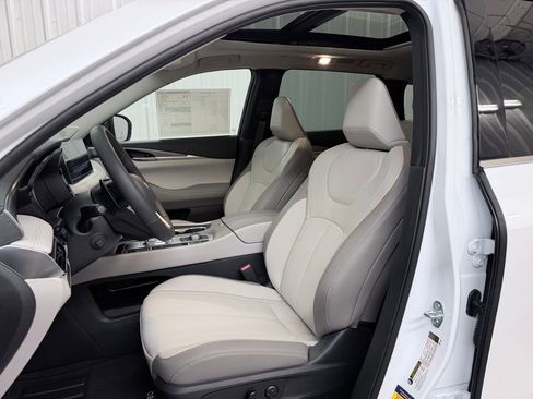 New 2027 INFINITI QX60 Luxe w/ Cargo Package FWD image 13