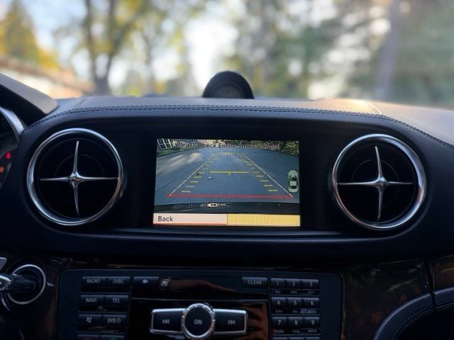 Used 2013 Mercedes-Benz SL 550 image 33