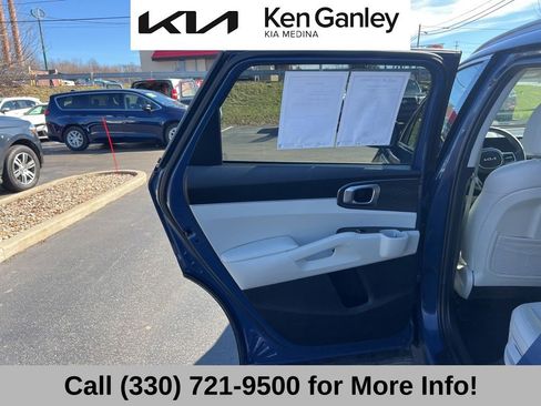 Certified 2025 Kia Sorento S image 47