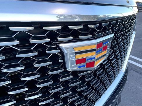 Used 2024 Cadillac Escalade Premium Luxury w/ Performance Package image 30