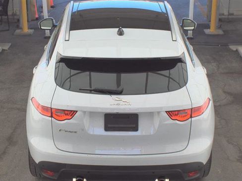 Used 2020 Jaguar F-PACE Premium image 7