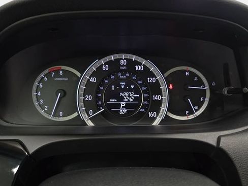 Used 2017 Honda Accord LX image 19