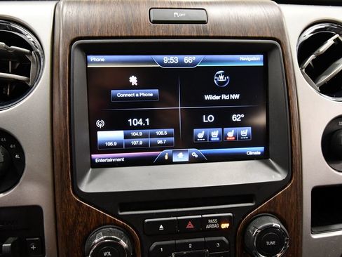Used 2014 Ford F150 Lariat w/ Equipment Group 502A Luxury AWD/4WD image 24