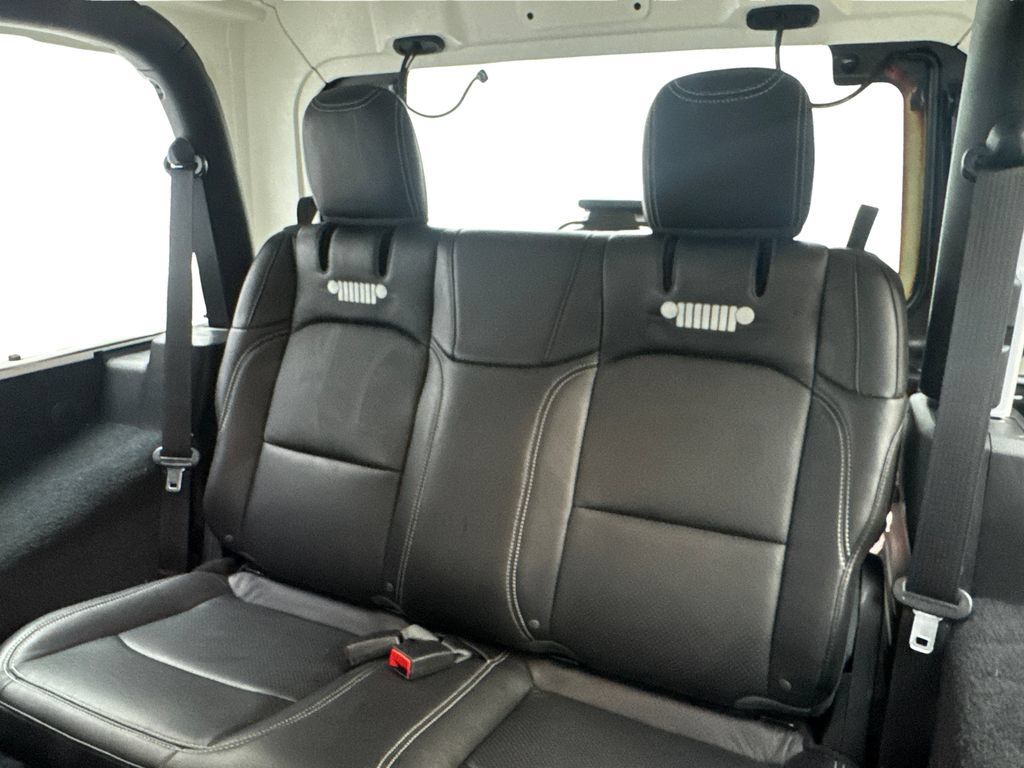 Used 2022 Jeep Wrangler Sport AWD/4WD image 34
