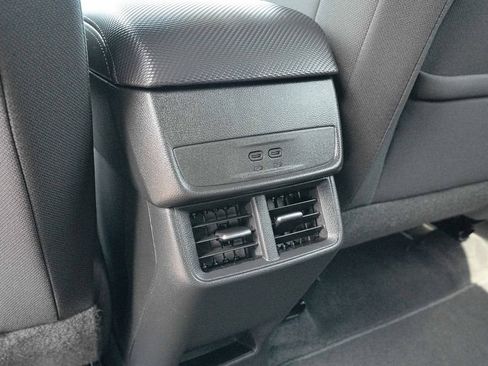 Used 2026 Chevrolet Equinox LT AWD/4WD image 20