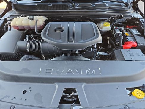Used 2025 RAM 1500 Laramie image 28