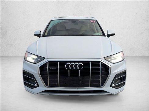 Used 2021 Audi Q5 Premium w/ Convenience Package image 2