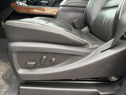 Used 2018 Chevrolet Silverado 3500 High Country w/ Duramax Plus Package image 28