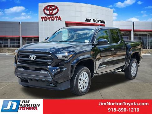 Used 2024 Toyota Tacoma SR5 AWD/4WD image 3