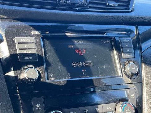 Used 2021 Nissan Rogue Sport SV image 36