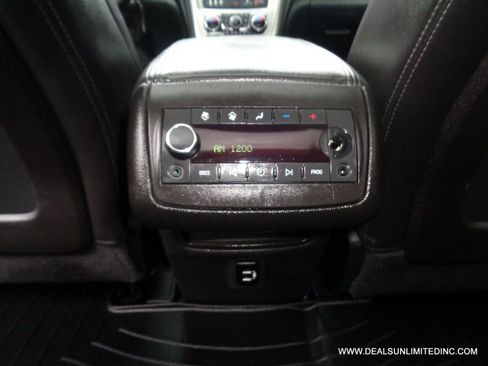 Used 2017 GMC Acadia Limited SLT AWD/4WD image 22