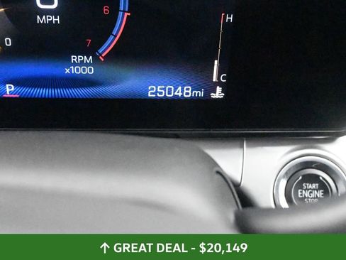 Used 2025 Chevrolet Trax LT image 39