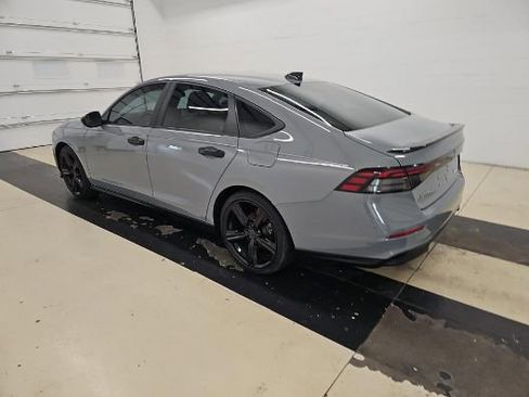 Used 2023 Honda Accord Sport image 5