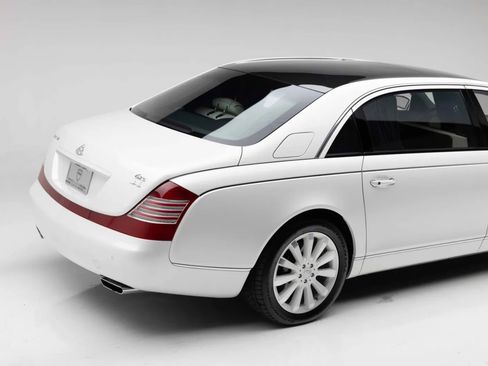 Used 2009 Maybach 62 S RWD image 27