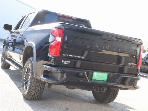 Used 2024 Chevrolet Silverado 1500 ZR2 image 3