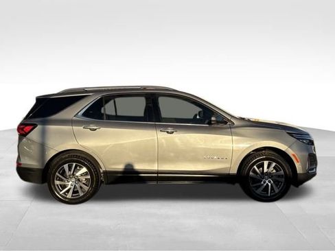 Used 2024 Chevrolet Equinox Premier image 9