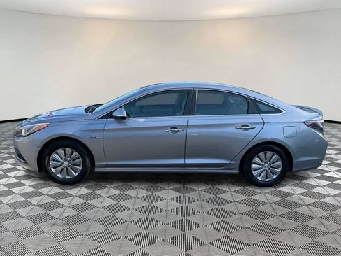Used 2016 Hyundai Sonata SE FWD image 4
