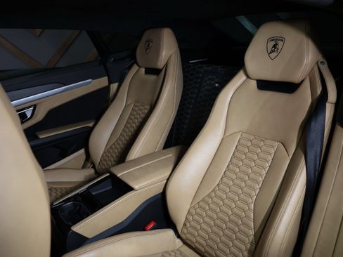 Used 2019 Lamborghini Urus AWD/4WD image 5