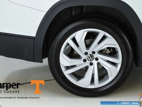 Used 2023 Volkswagen Atlas SE w/ Panoramic Sunroof Package FWD image 13