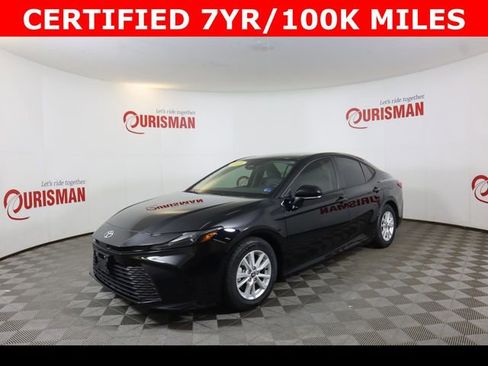 Used 2025 Toyota Camry LE w/ Convenience Package FWD image 4