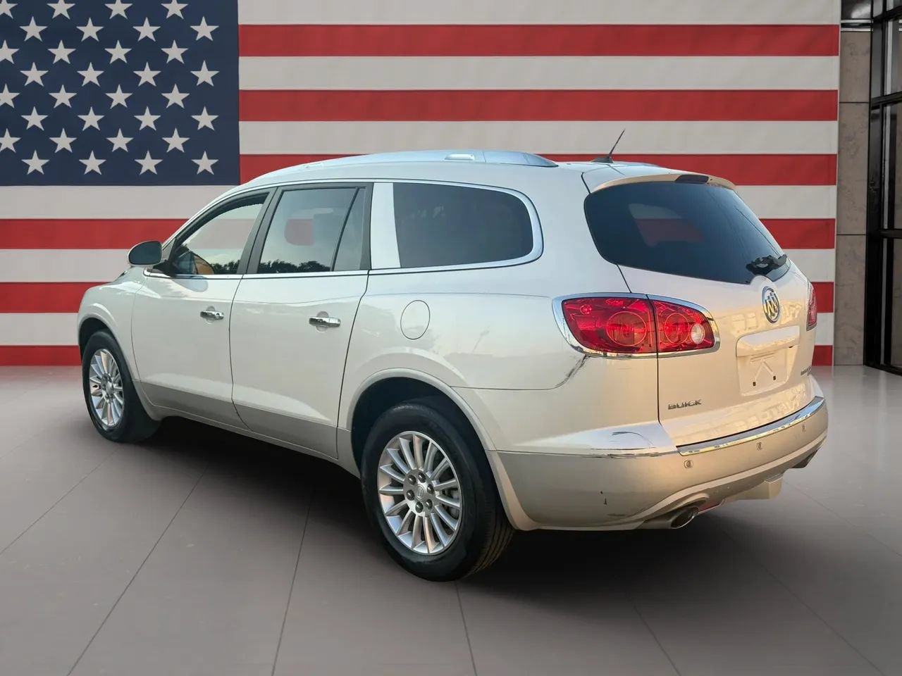 Used 2011 Buick Enclave CXL w/ Trailering Provision Package FWD image 9