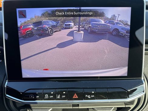New 2026 Jeep Compass Trailhawk w/ Sun, Sound & Navigation Group AWD/4WD image 34