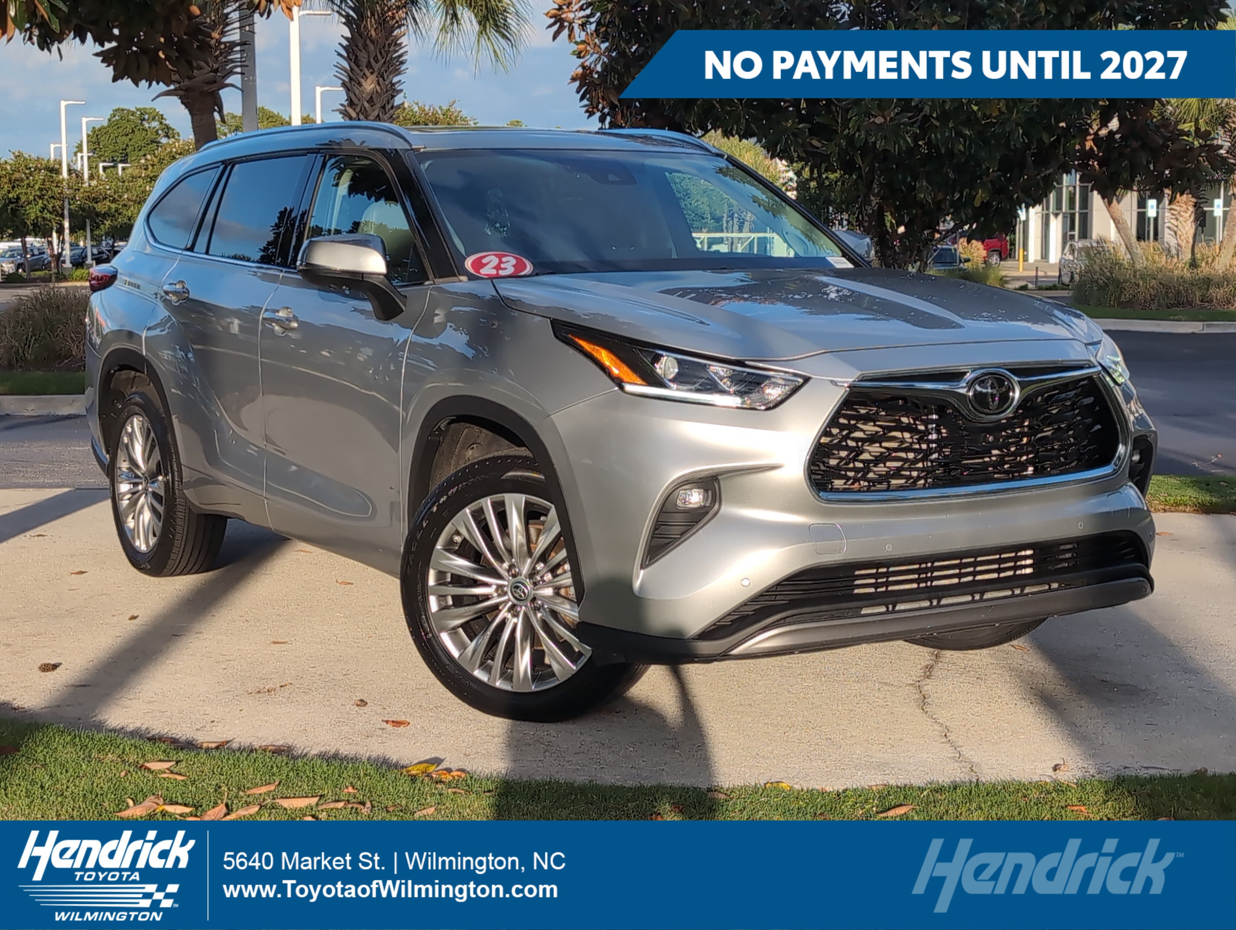 Used 2023 Toyota Highlander Platinum FWD image 1