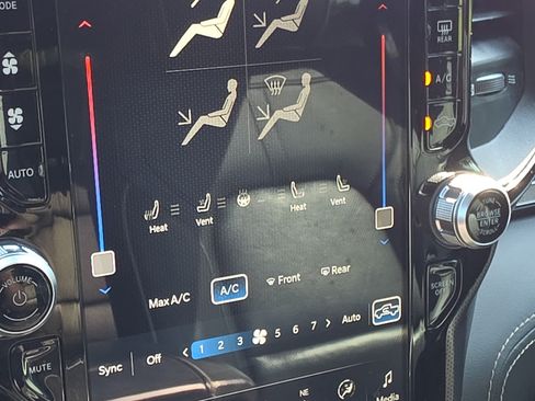 Used 2022 RAM 1500 Limited AWD/4WD image 22
