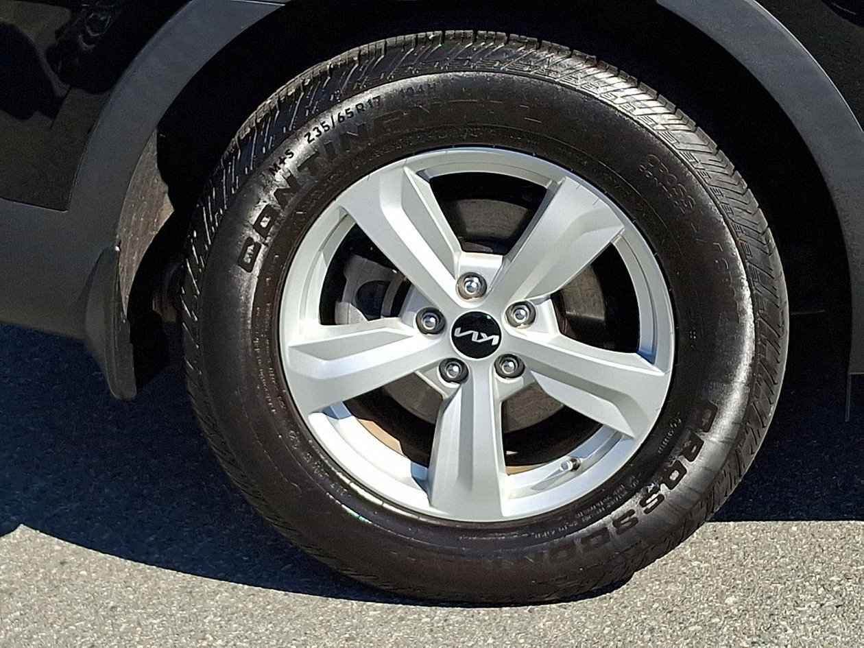 Used 2023 Kia Sorento LX FWD image 8