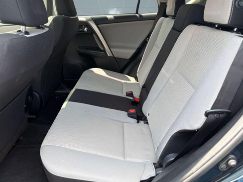 Used 2018 Toyota RAV4 XLE FWD image 22