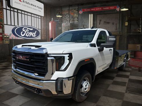 Used 2024 GMC Sierra 3500 Pro AWD/4WD image 1