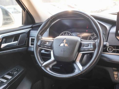 Used 2024 Mitsubishi Outlander SE AWD/4WD image 14