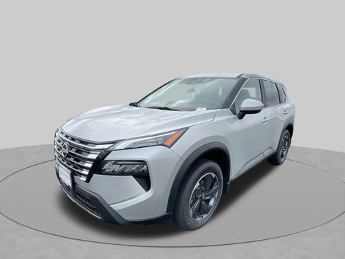 Used 2024 Nissan Rogue SV AWD/4WD image 25