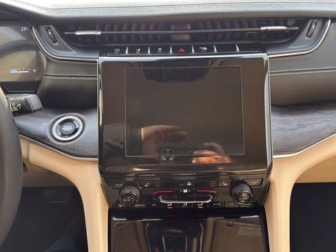 Used 2021 Jeep Grand Cherokee L Limited image 18