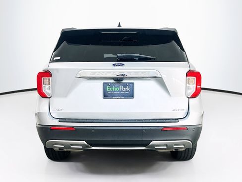 Used 2021 Ford Explorer XLT w/ Equipment Group 202A AWD/4WD image 7