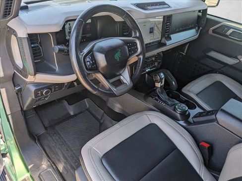 Used 2022 Ford Bronco Wildtrak image 10