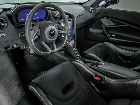 Used 2019 McLaren 720S Performance RWD image 21