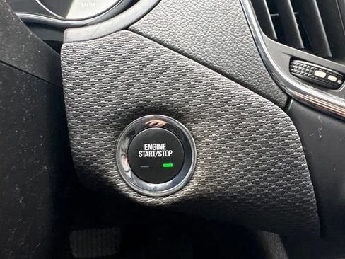 Used 2019 Chevrolet Cruze LT w/ Convenience Package FWD image 16